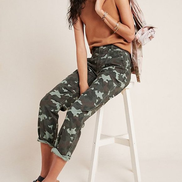 Anthropologie Wanderer Camo Cargo Pants, size 29 - Picture 1 of 8
